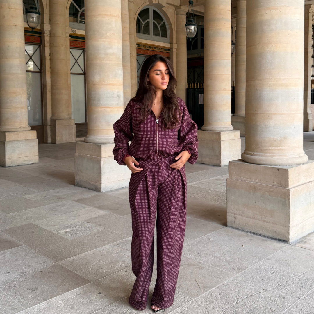 Ensemble Burgundy Check