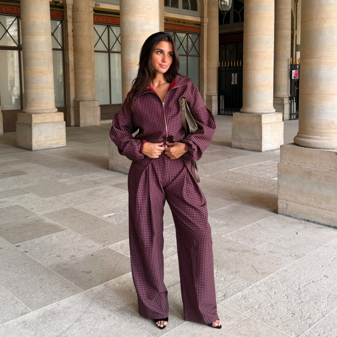 Ensemble Burgundy Check